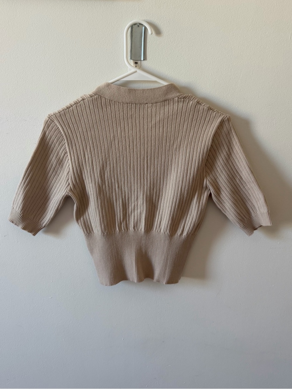 Express Cropped Ribbed Button-Front Cardigan in Beige - Picture 2 of 4